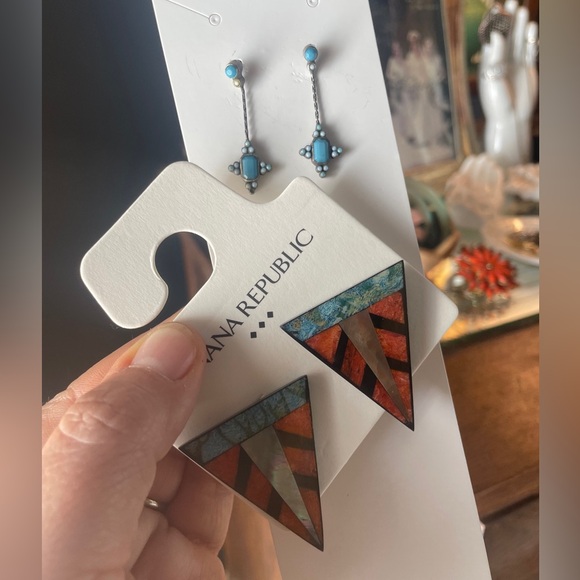 2 pair Geometric Earrings Set - Picture 2 of 9